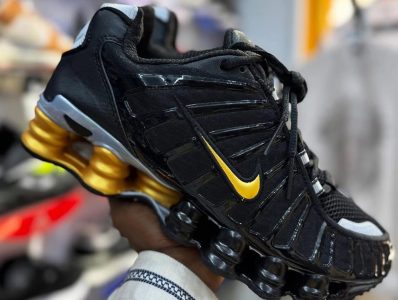 Nike Shox black Gold
